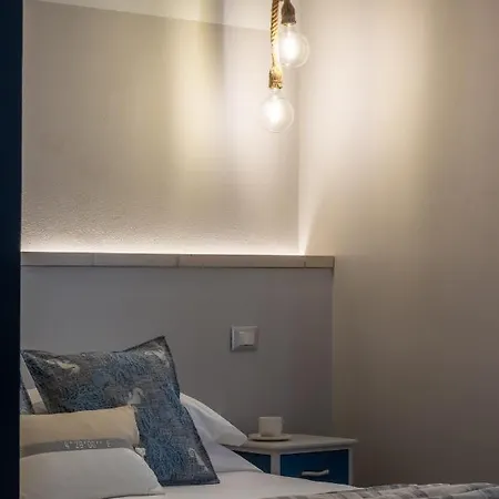 بيت ضيافة Aquamarina 3*